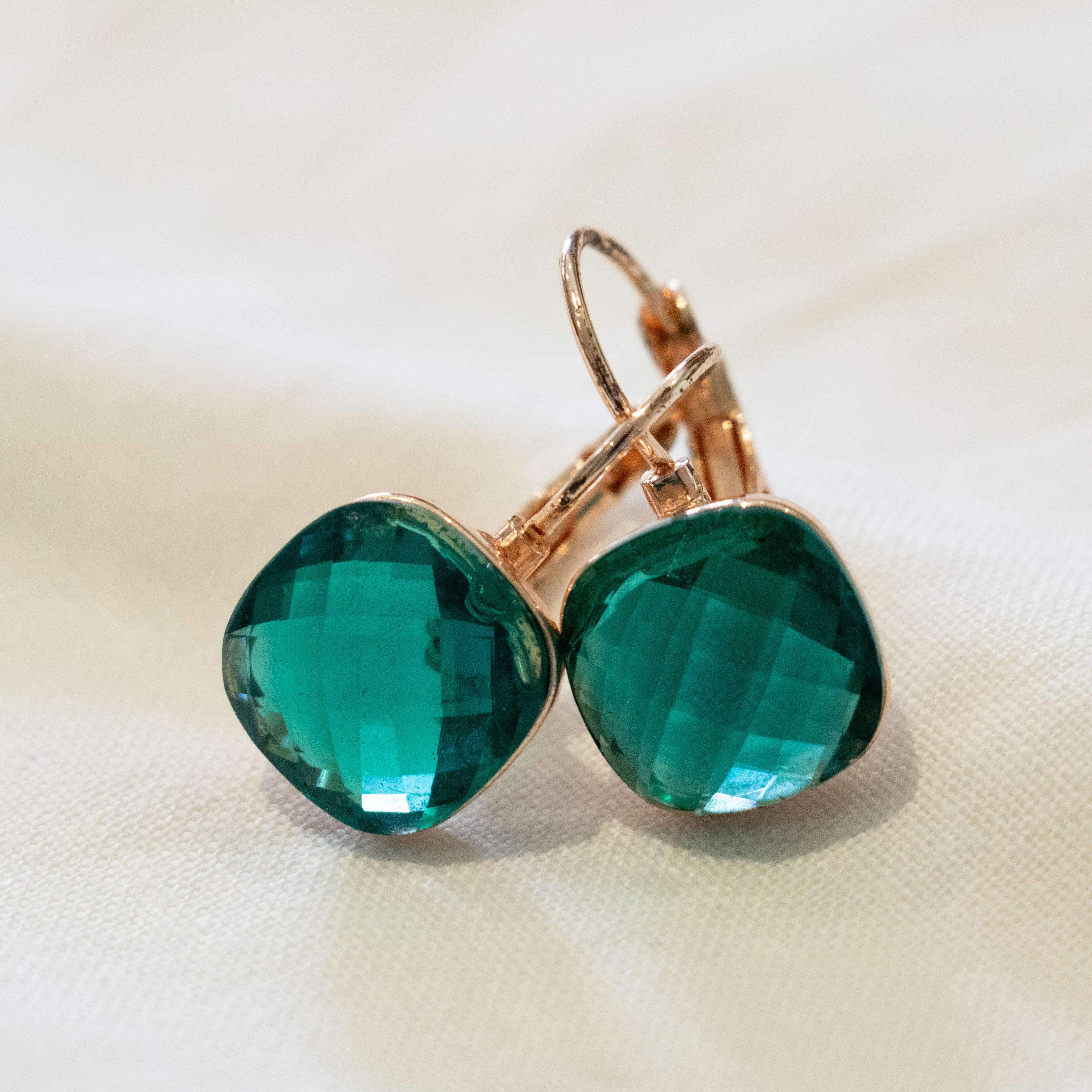 Pomellato Earrings_Midnight Teal