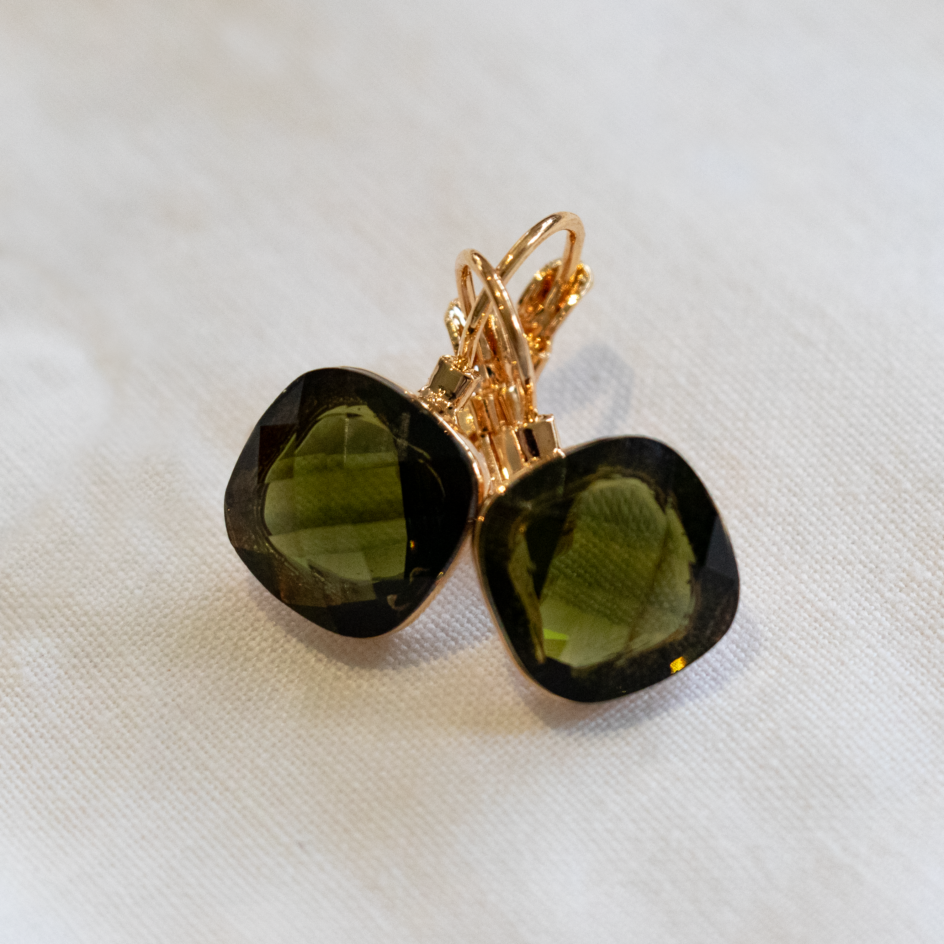Pomellato Earrings_Olive Green