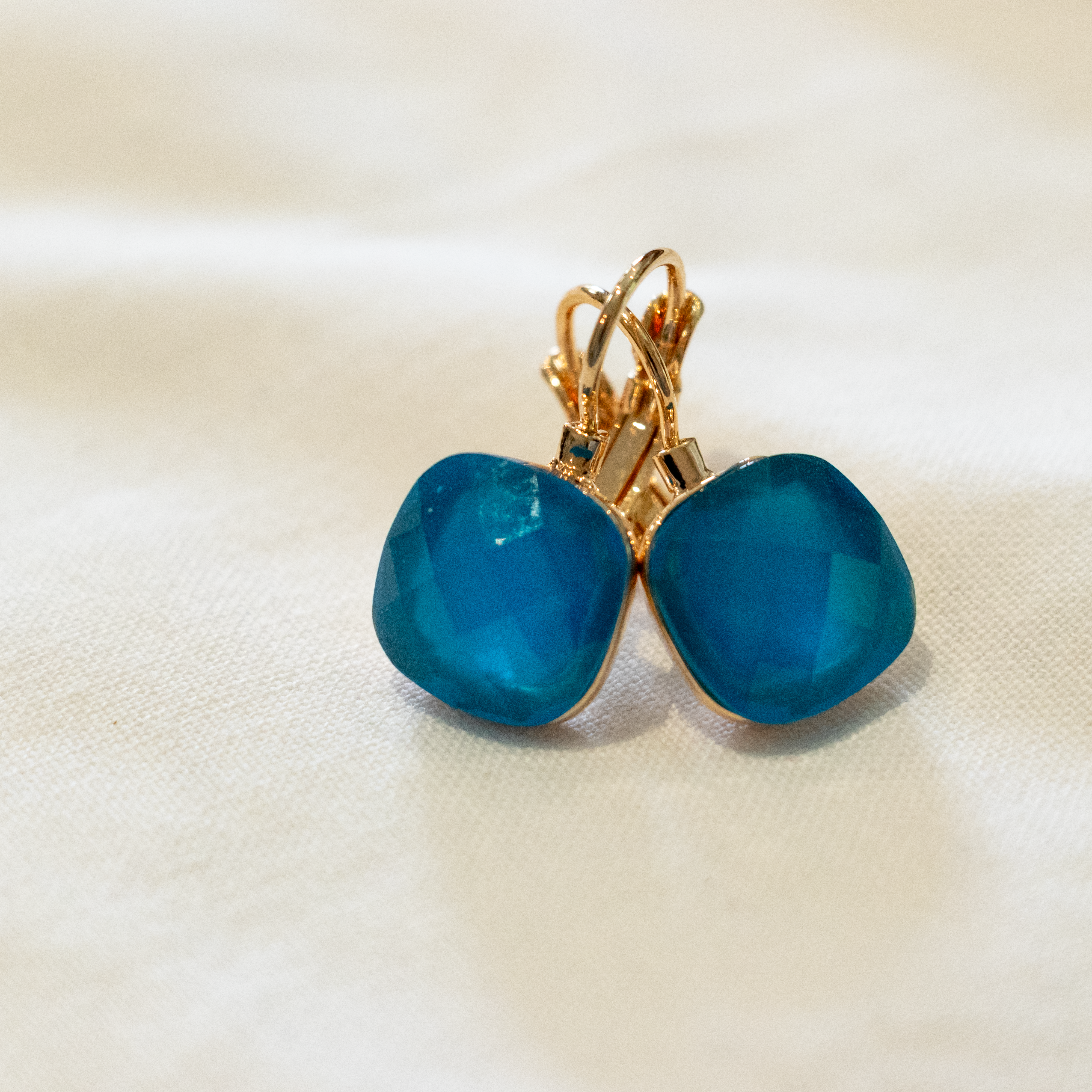 Pomellato Earrings_Teal Blue